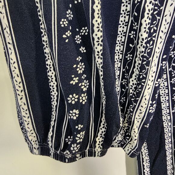 Lane Bryant Womens Top Swing Tee Size 26/28 Floral Striped Cold Shoulder Black - Picture 7 of 9